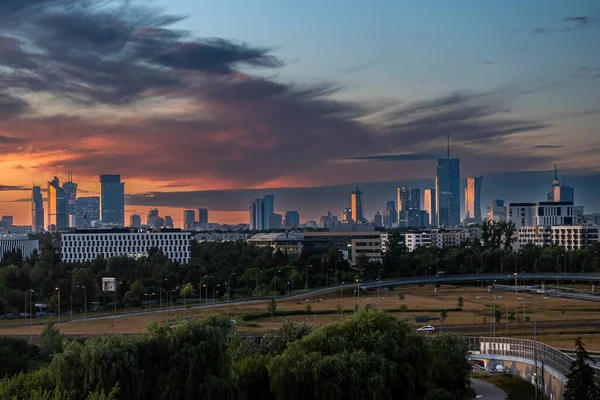 Κέντρο Οικονομικών Της Βαρσοβίας Κατά Διάρκεια Του Ηλιοβασιλέματος Βαρσοβία Είναι — Φωτογραφία Αρχείου