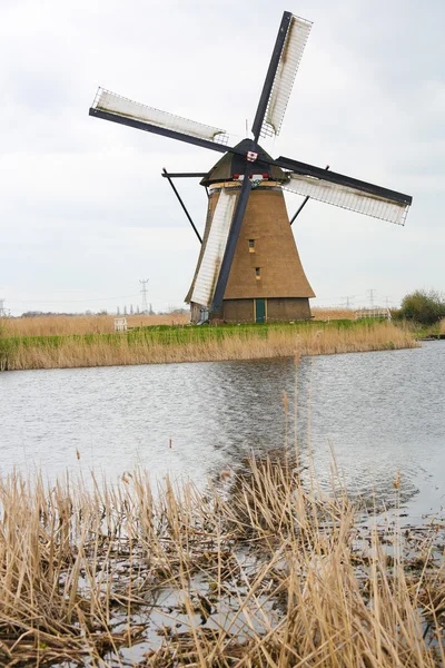 Moulin à vent néerlandais — Photo