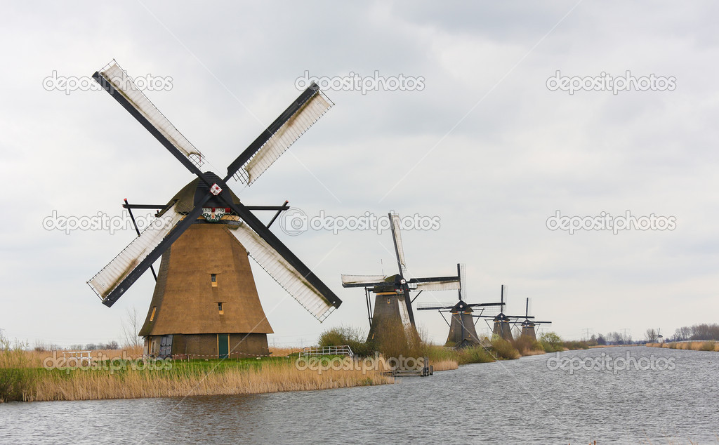 Niederlandische Windmuhlen Stockfotografie Lizenzfreie Fotos C Jorisvo 43256913 Depositphotos