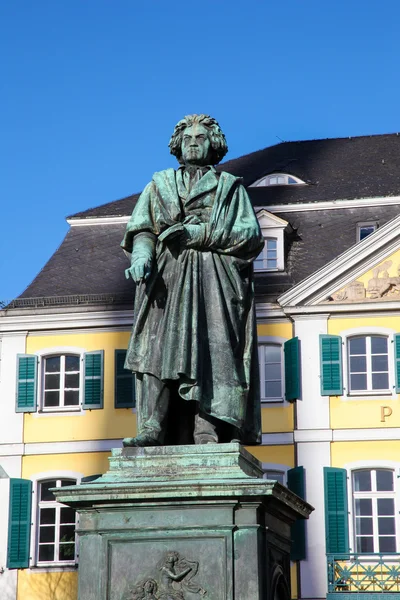 Памятник Бетховену в Бонне — стоковое фото