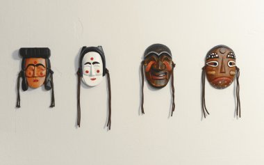Kore geleneksel maske