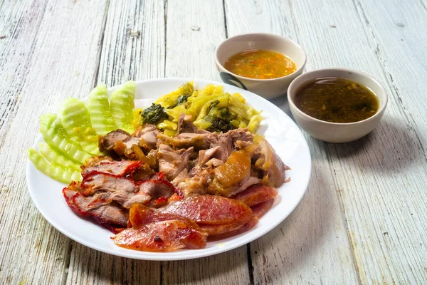 Pork Leg Stew Red Pork Crispy Pork Chinese Sausage Served — Stockfoto