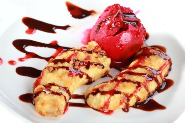 tatlı. dondurma ve meyve