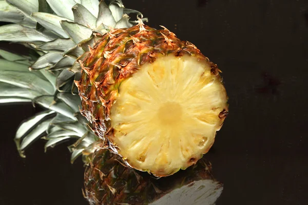 Kawałek świeżego ananasa — Zdjęcie stockowe