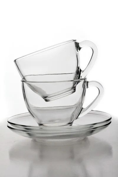 Dos tazas de té transparentes aisladas en blanco — Foto de Stock
