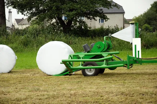 Máquina de agricultores durante o trabalho — Fotografia de Stock