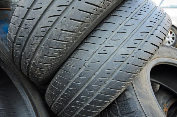 Old used car tires — Stock Photo, Image