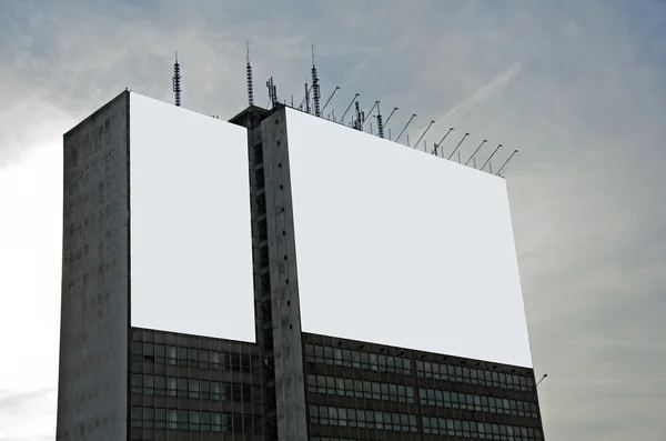 Ad bilboard en una ciudad — Foto de Stock