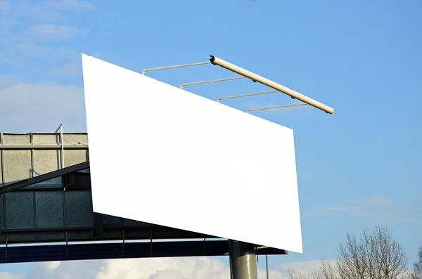 AD bilboard i en stad — Stockfoto