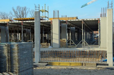 İnşaat sırasında yeni bina