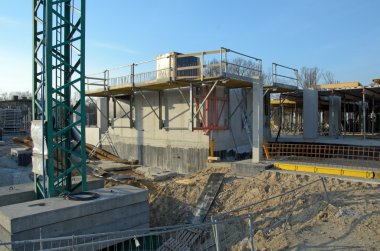 İnşaat sırasında yeni bina