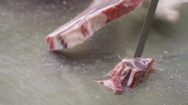 Et endüstrisinde et üretimi. Yemek Fabrikası. Gıda endüstrisi.