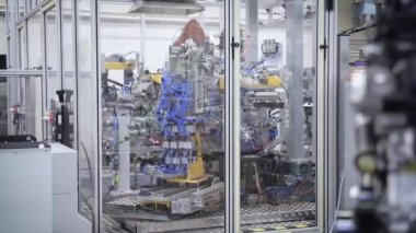 Modern üretim teknolojileri. Otomatik makine. Ticari seri üretim. Yüksek teknoloji makine fabrikası.