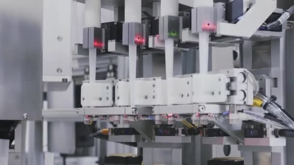 Kereskedelmi Tömeggyártás Gyári Gyártósor Automata Szállítószalagján — Stock videók