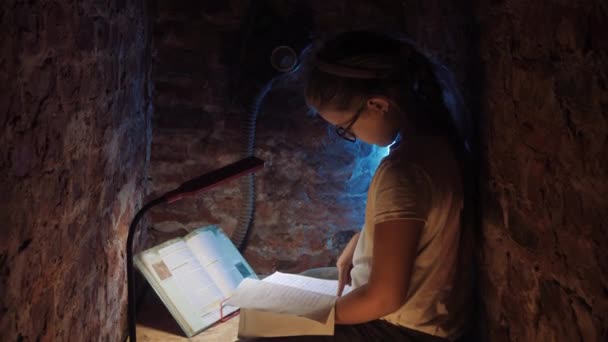 War Ukraine Schoolgirl Does Her Homework Bomb Shelter Schoolwork Basement — Stock Video