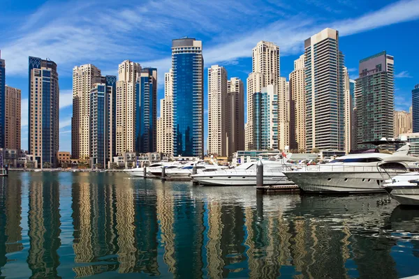 Dubai Marina, Emirados Árabes Unidos . — Fotografia de Stock