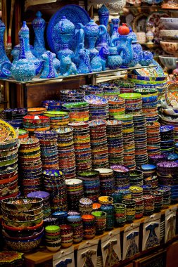 Piyasada klasik Türk seramikleri