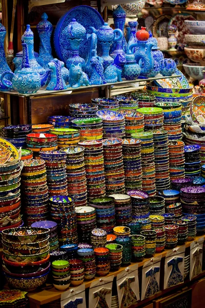 Κλασική τουρκική κεραμική στην αγορά — Φωτογραφία Αρχείου
