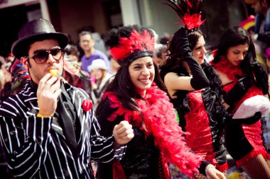 Kıbrıs Limasol karnaval geçit