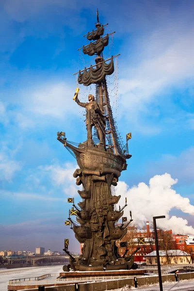 Peter das große Denkmal in Moskau — Stockfoto