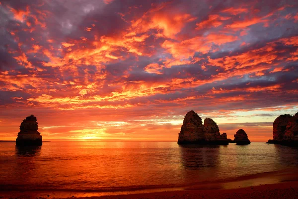 Stunning sunrise over the ocean — Stock Photo, Image