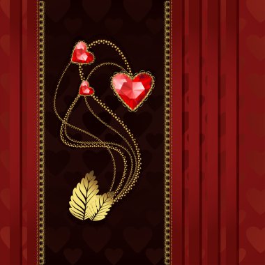 üç kırmızı elmas kalpleri ve altın takılar