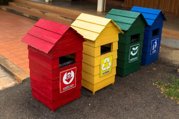 Poubelles de recyclage — Photo