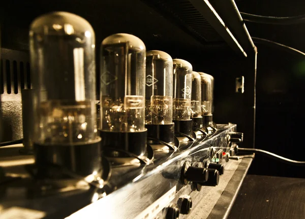 tüpü gitar amplifikatör