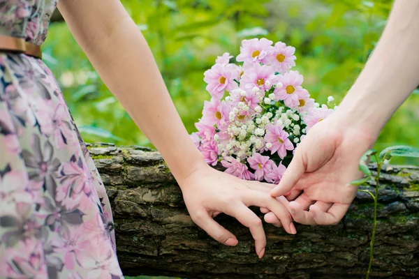 De handen van liefhebbers — Stockfoto