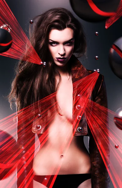 Ganska vacker erotisk dj kvinna i brun jacka med laser ligh — Stockfoto