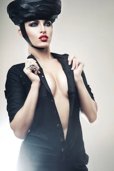 Sexy mujer en negro combinación —  Fotos de Stock