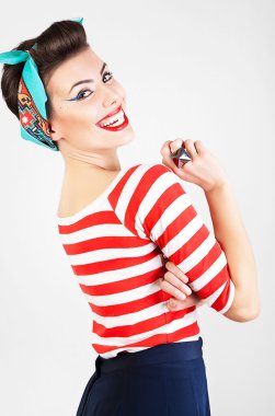 mutlu komik gülümseyen kadın