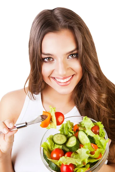 Mujer encantadora sonriente con ensalada — Foto de Stock