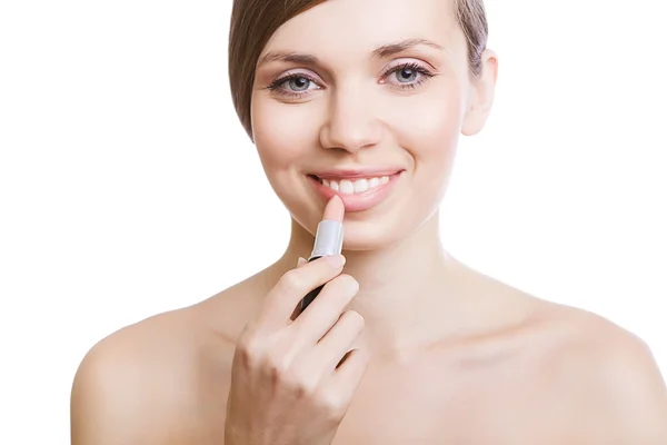 Mujer natural con lápiz labial — Foto de Stock