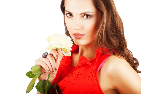 Mulher de vestido vermelho com rosa — Fotografia de Stock