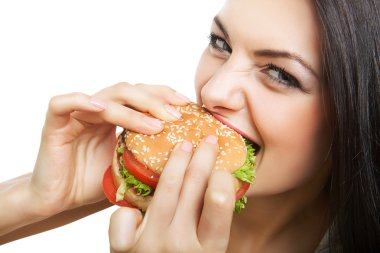Hamburger yiyen kız