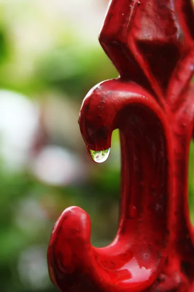 Drop on iron item — Stock Photo, Image