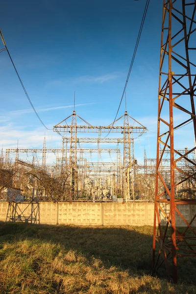 Transmisión de electricidad — Foto de Stock