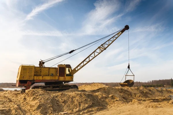 Pedreira para mineração de areia — Fotografia de Stock