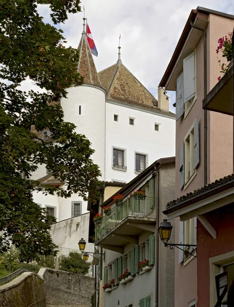 Alleyway to the Nyon castle — Stock Photo, Image