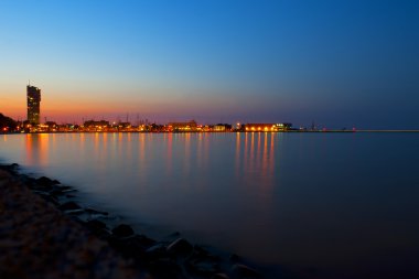 gece deniz şehir