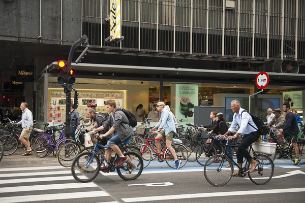 Ludzie na rowerach — Zdjęcie stockowe