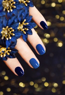 Blue  lacquer .