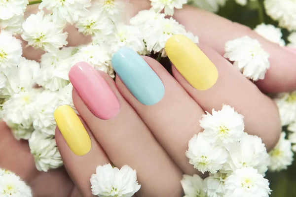 Pastel manicure. — Stockfoto