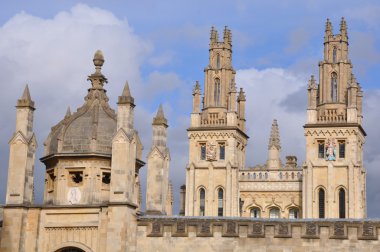 Oxford Üniversitesi
