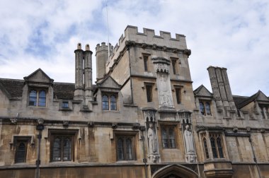 Oxford Üniversitesi