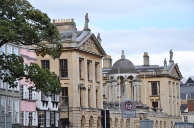 Oxford Üniversitesi