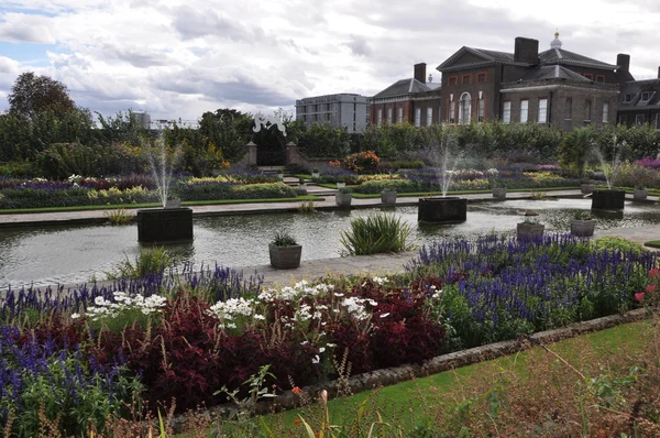 Pałac Kensington i ogrody w Londyn, Anglia — Zdjęcie stockowe