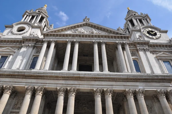 St. Paul 's Cathedral in London — Stockfoto