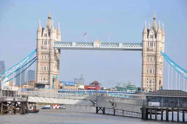 Londen langs de Theems in Engeland — Stockfoto